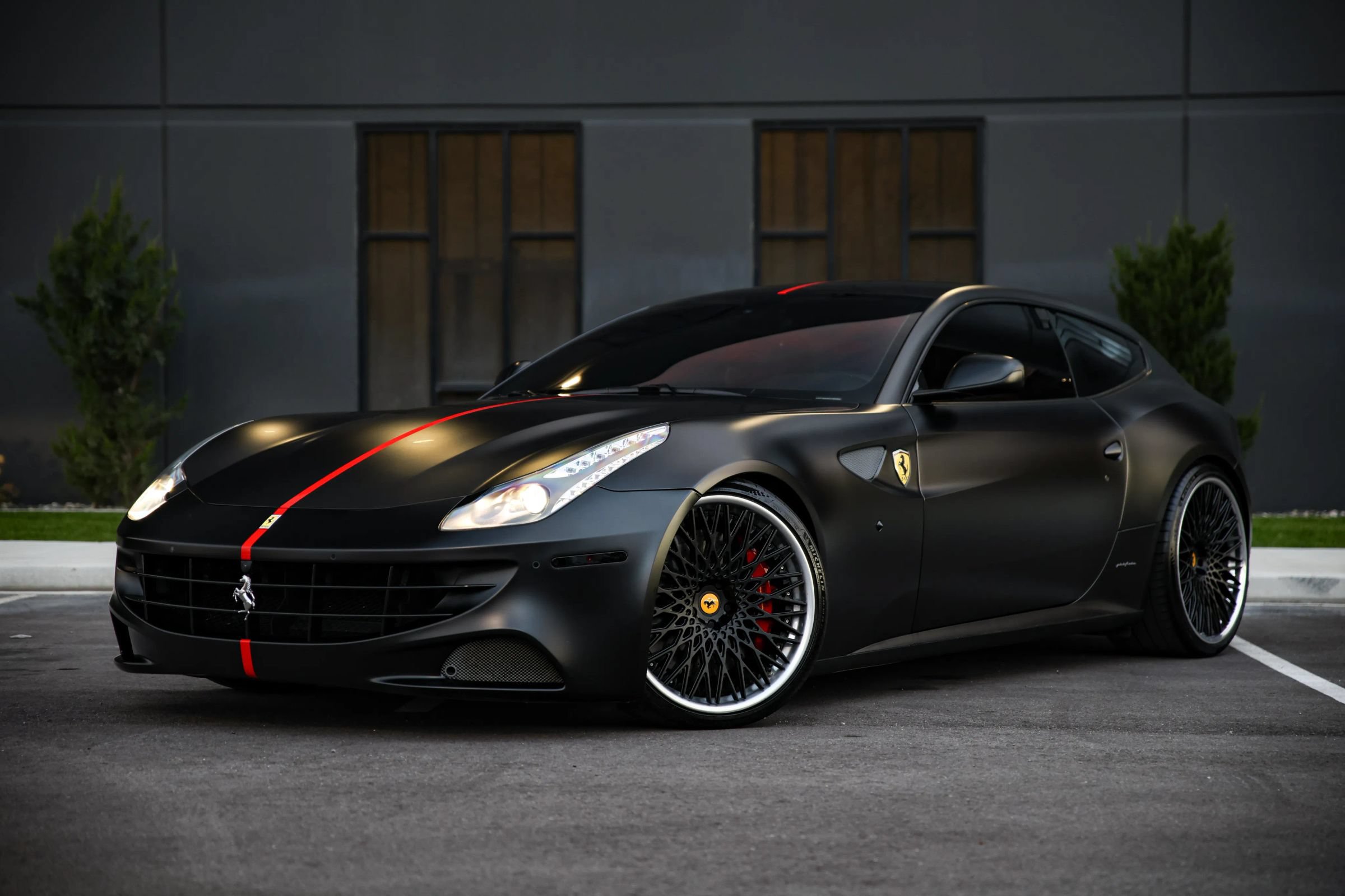 Used 2012 Ferrari FF AWD/4WD image 3