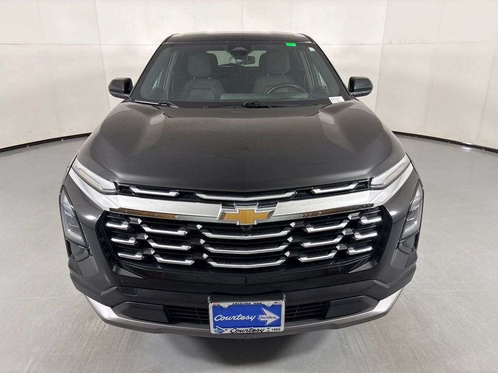 Used 2025 Chevrolet Equinox LT FWD image 3