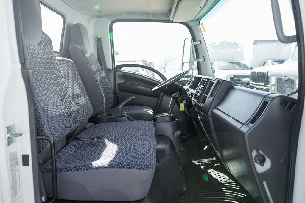 Used 2024 Chevrolet Low Cab Forward RWD image 31
