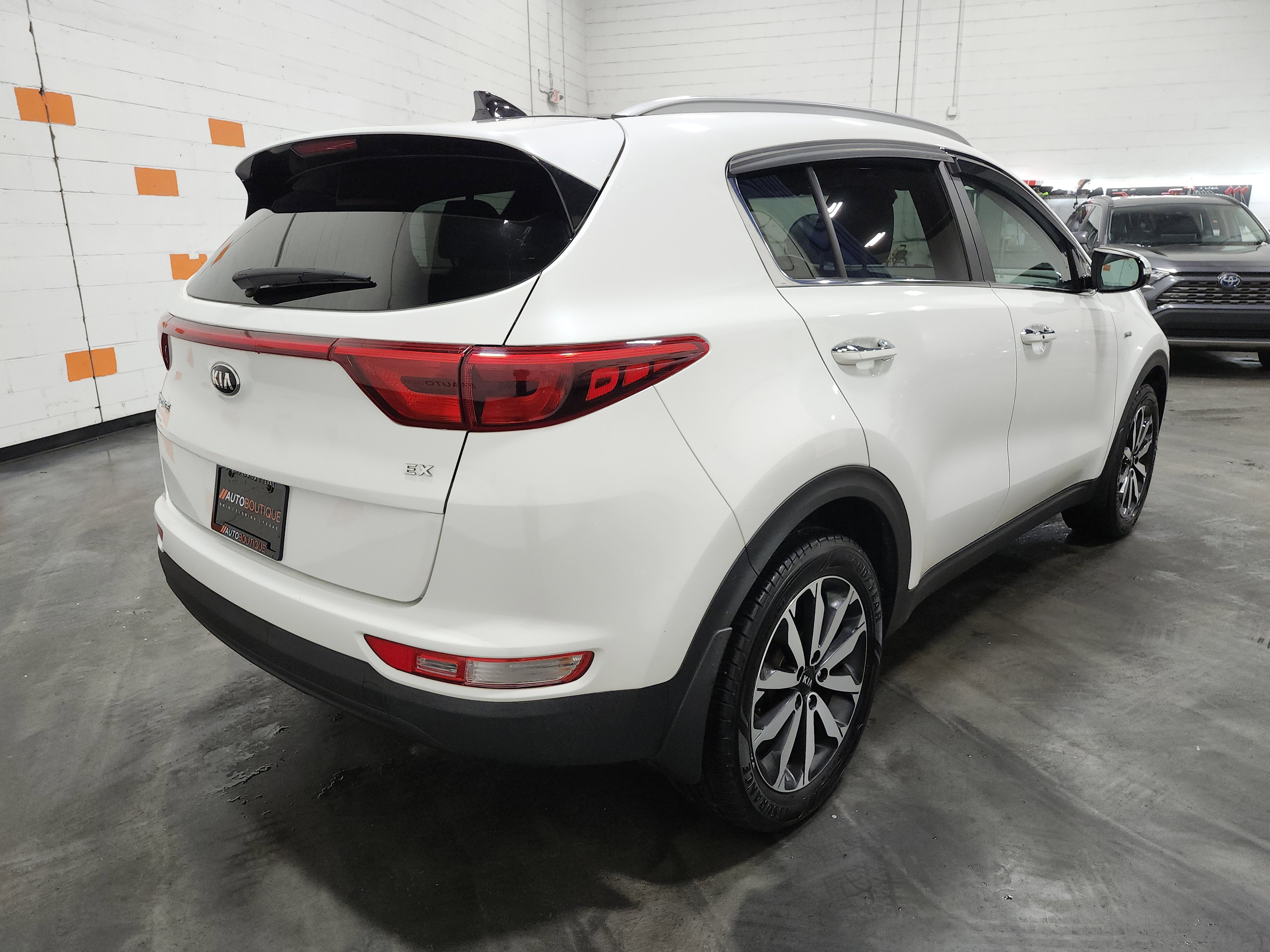 Used 2017 Kia Sportage EX w/ EX Premium Package image 18