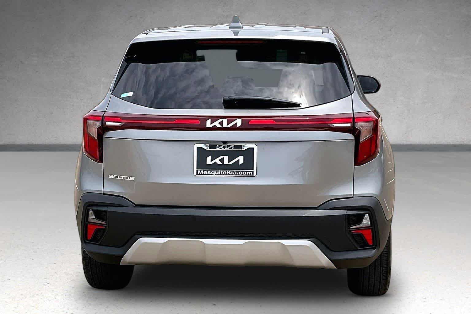 Certified 2026 Kia Seltos LX FWD image 5