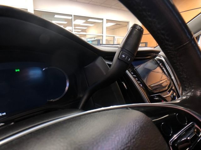 Used 2020 Cadillac Escalade Luxury w/ Escalade Sport Edition image 19
