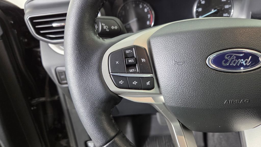 Used 2023 Ford Explorer XLT w/ Equipment Group 202A image 19