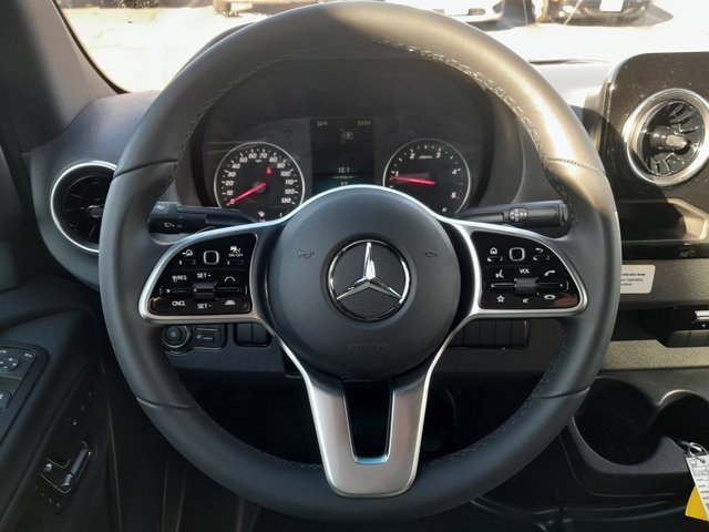 Used 2024 Mercedes-Benz Sprinter 3500 image 5