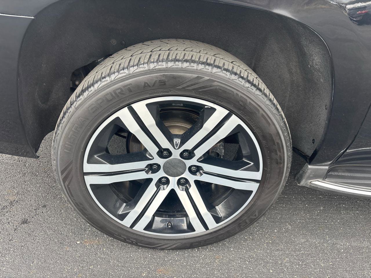 Used 2015 Chevrolet Suburban LTZ image 23