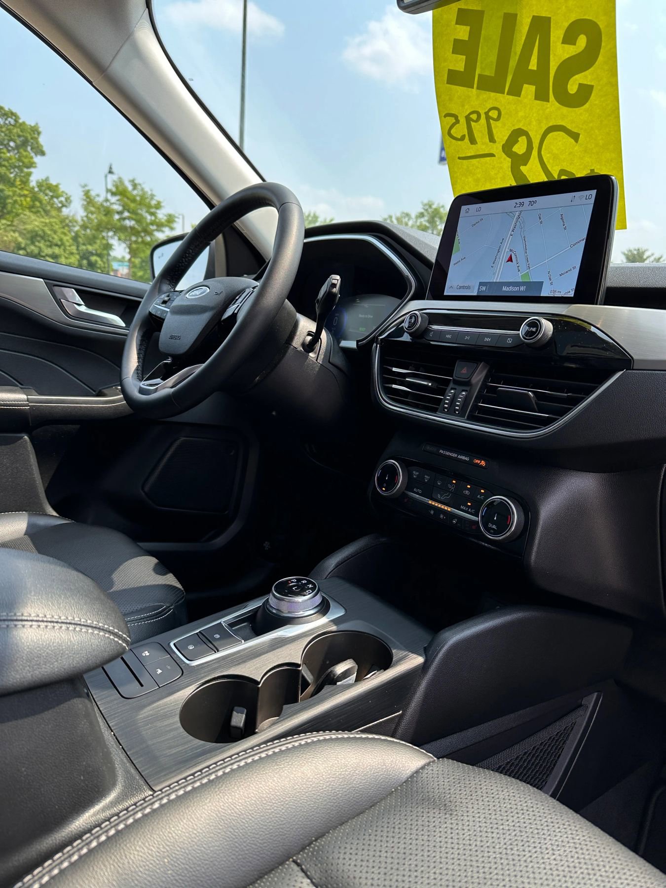 Used 2022 Ford Escape Titanium image 20