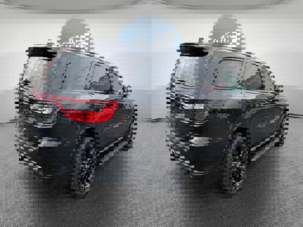 Used 2023 Dodge Durango GT image 3