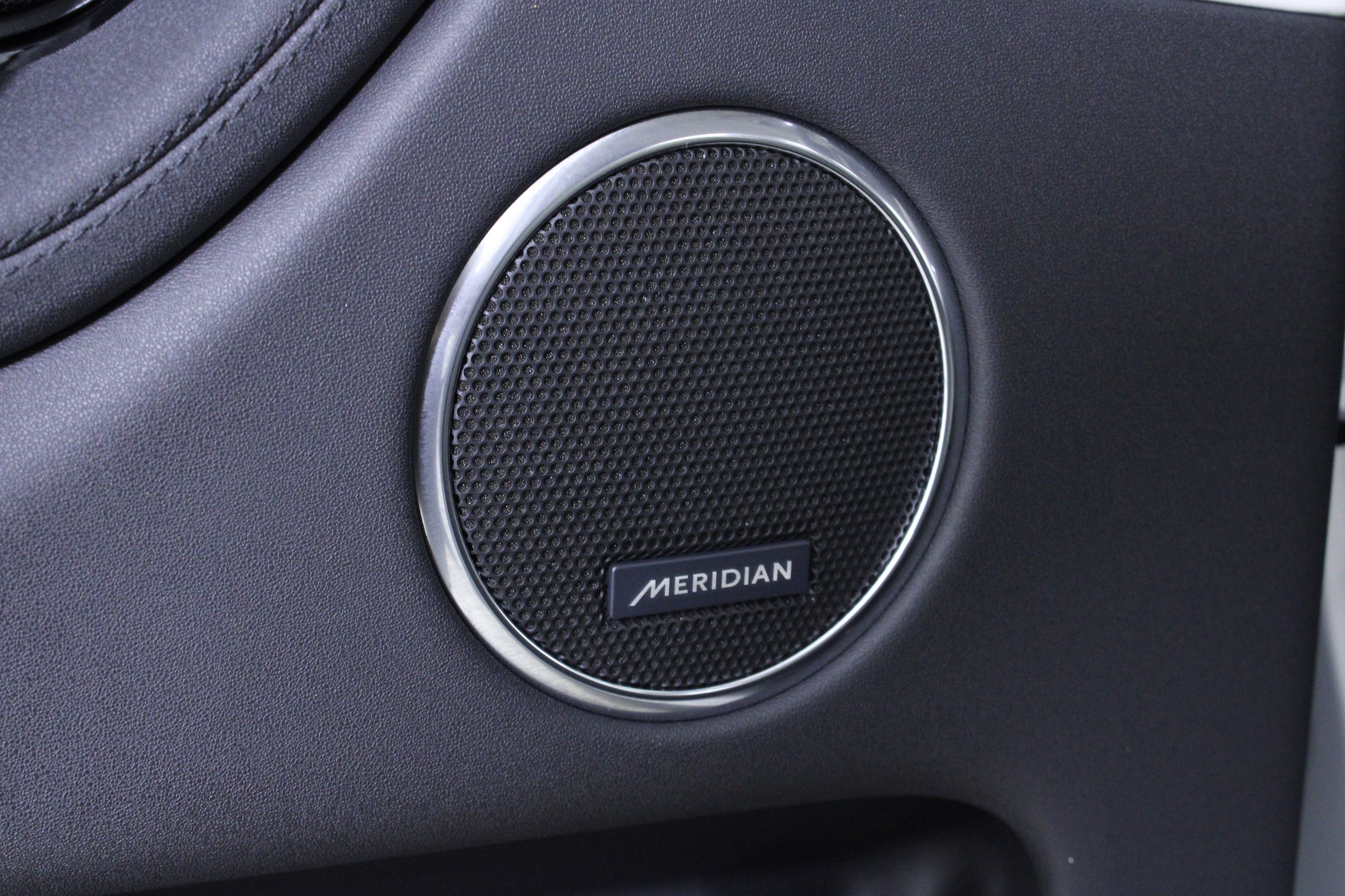 Used 2025 Land Rover Discovery Sport S image 20