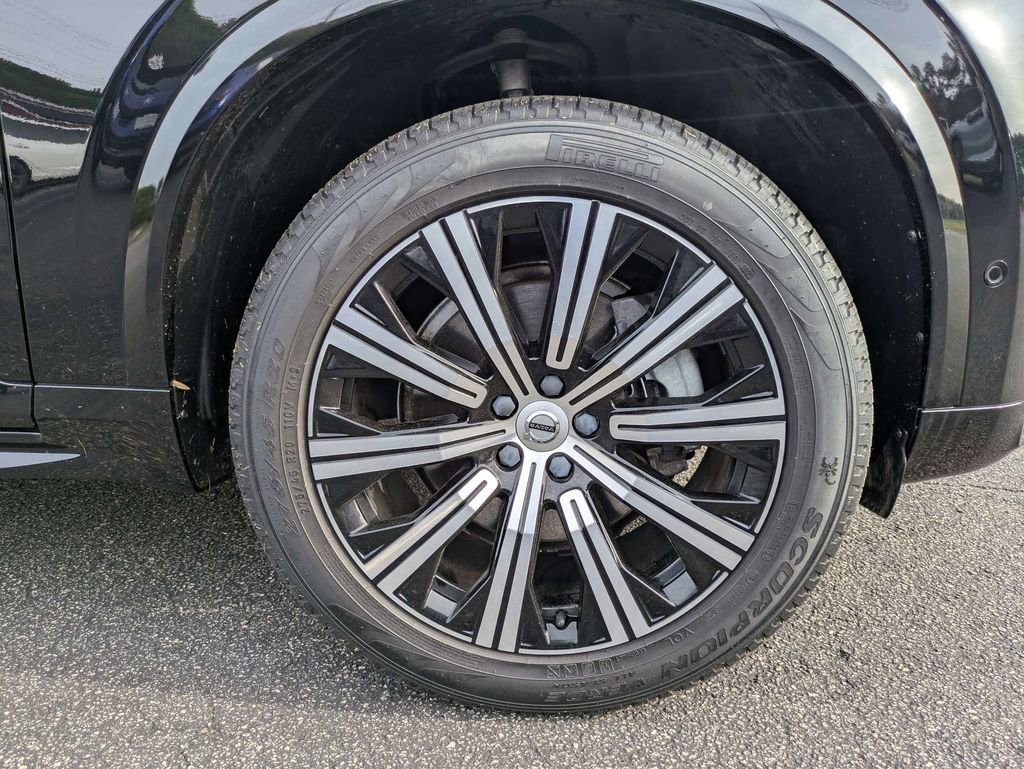 Certified 2023 Volvo XC90 B5 Plus w/ Protection Package Premier AWD/4WD image 11