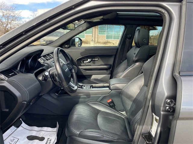 Used 2018 Land Rover Range Rover Evoque SE image 12