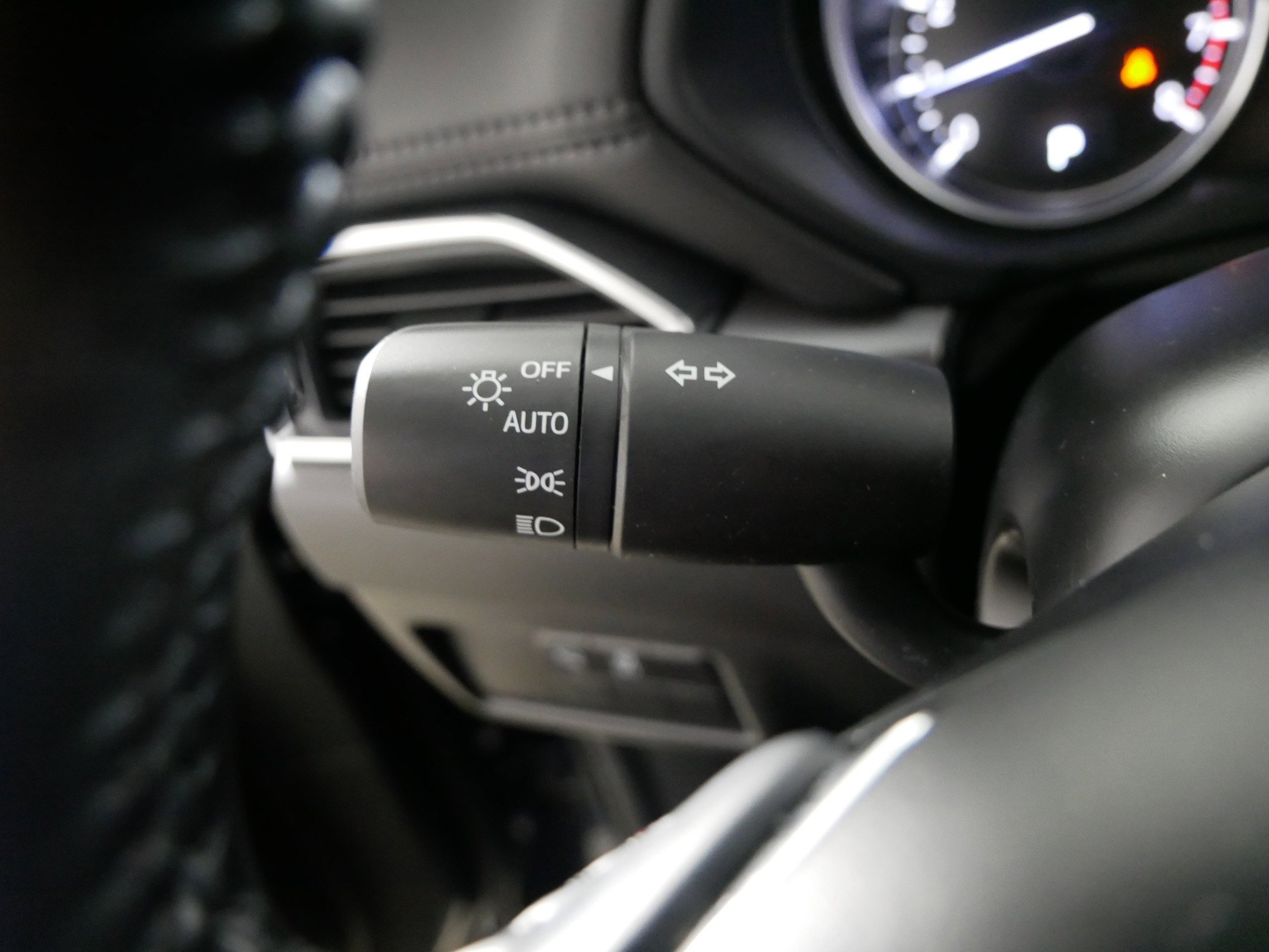 Certified 2025 MAZDA CX-5 AWD 2.5 S w/ Select Package image 31