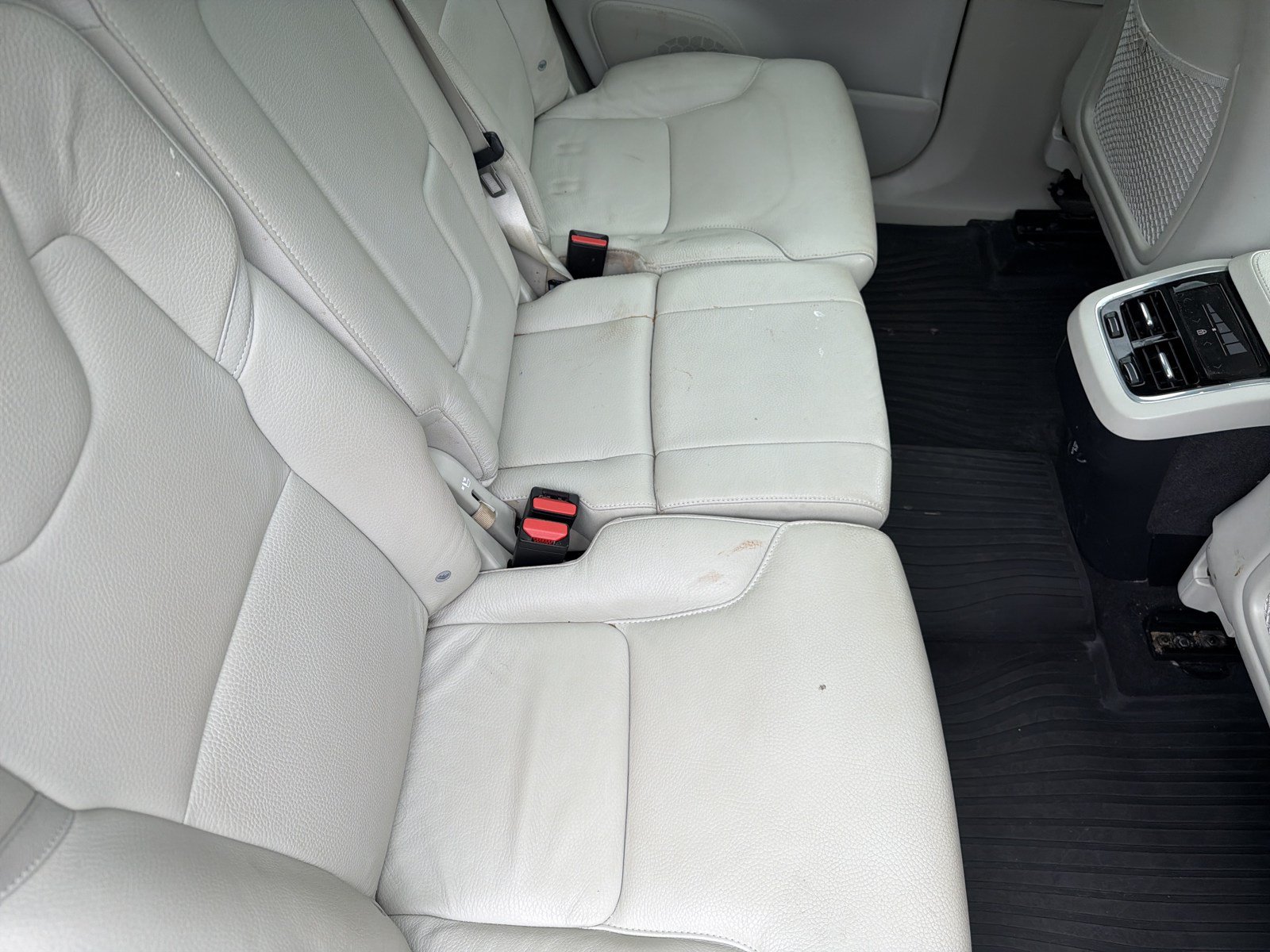 Used 2019 Volvo XC90 T6 Momentum w/ Protection Package AWD/4WD image 40