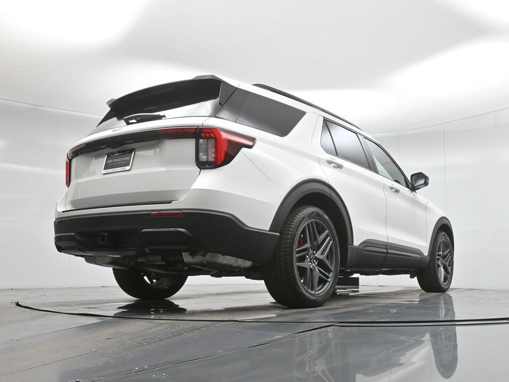 New 2026 Ford Explorer ST-Line w/ ST-Line Street Pack image 47