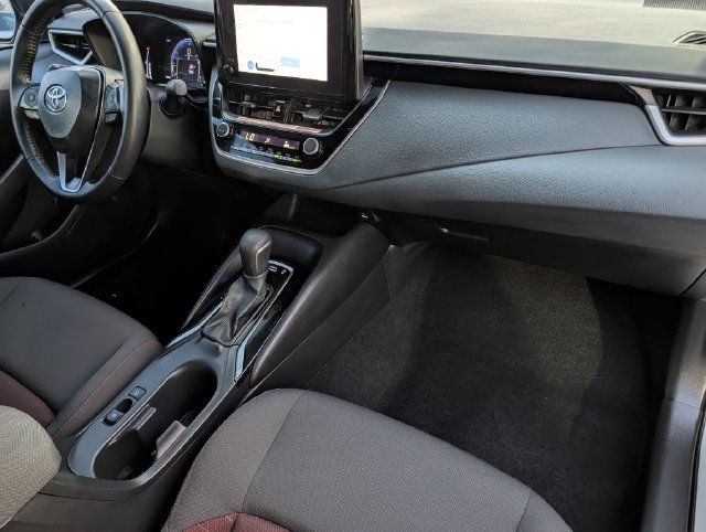 Used 2026 Toyota Corolla SE FWD image 32