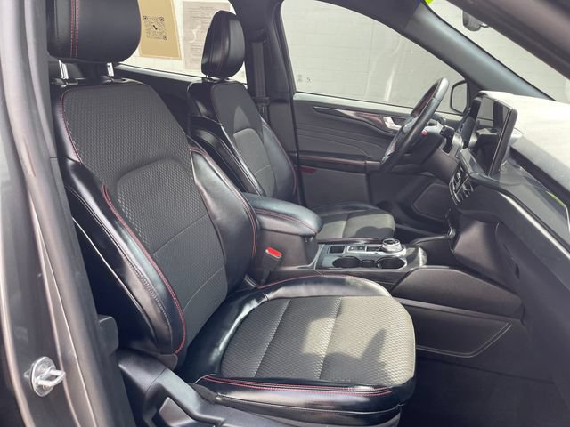 Used 2024 Ford Escape ST-Line w/ Tech Pack #1 AWD/4WD image 36