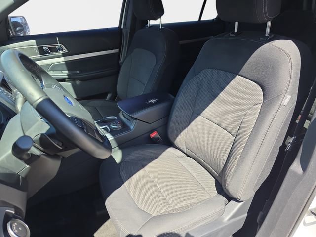 Used 2017 Ford Explorer XLT AWD/4WD image 19
