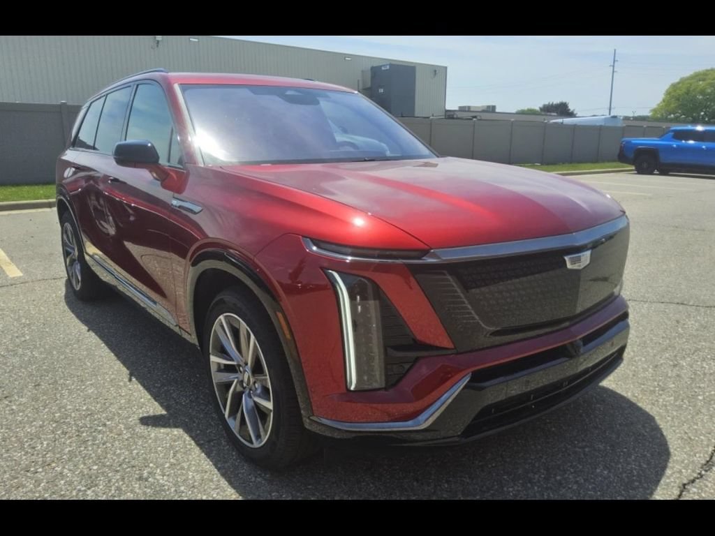 Used 2026 Cadillac Vistiq Sport w/ LPO, Floor Liner Package AWD/4WD image 7