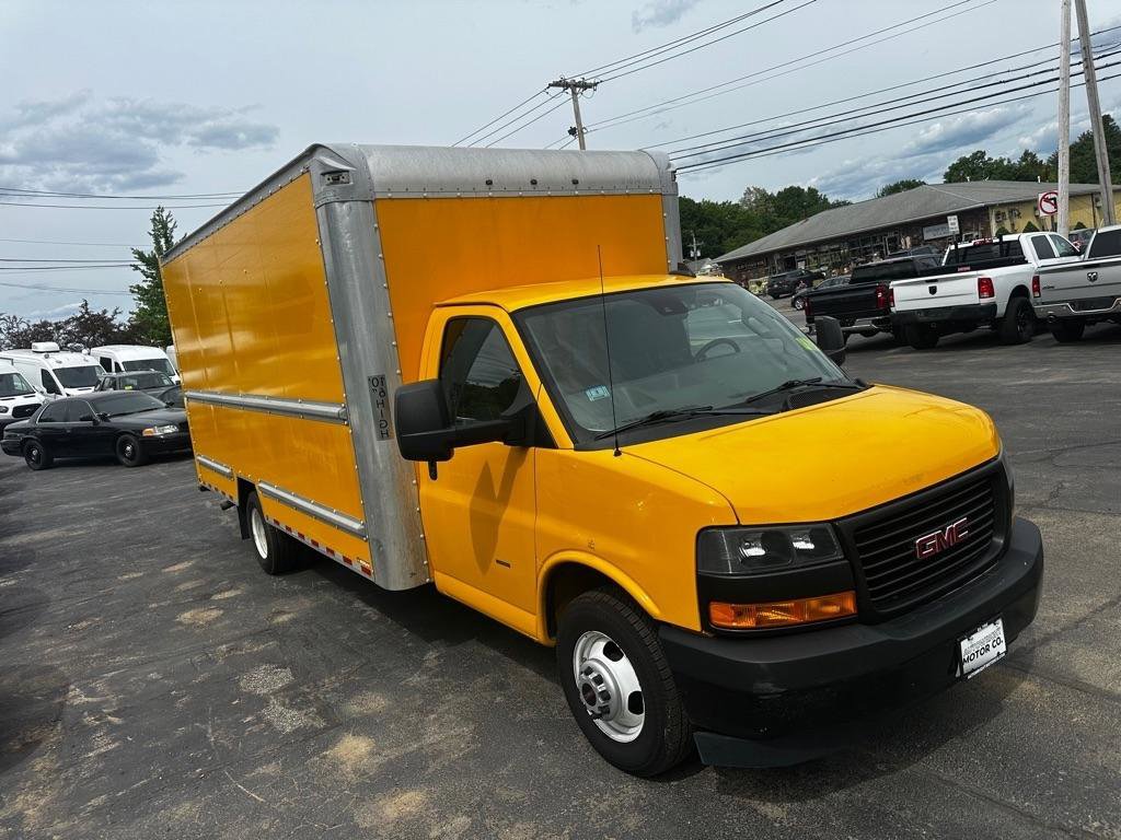 Used 2019 GMC Savana 3500 Extended w/ Driver Convenience Package RWD image 7