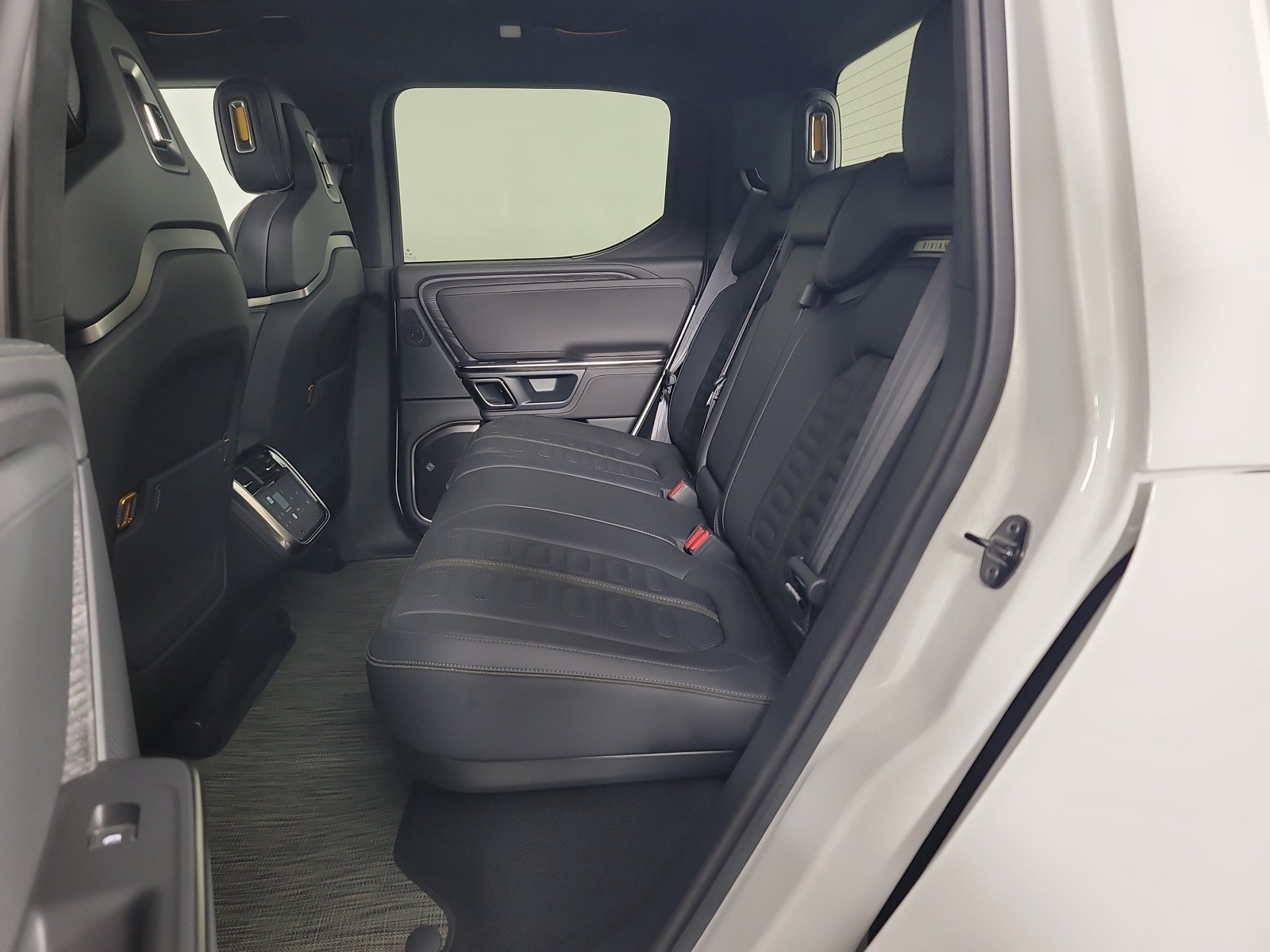 Used 2023 Rivian R1T Adventure AWD/4WD image 21