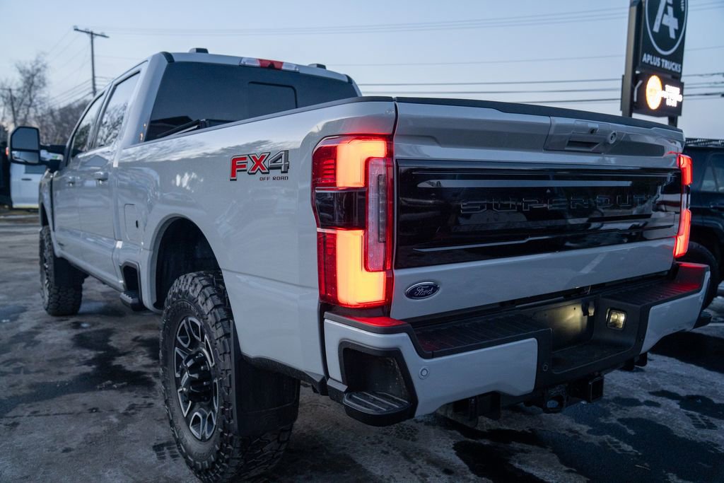 Used 2025 Ford F350 Platinum w/ FX4 Off-Road Package image 6