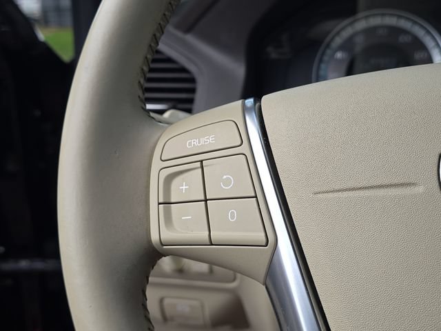 Used 2012 Volvo XC60 T6 R-Design AWD/4WD image 12