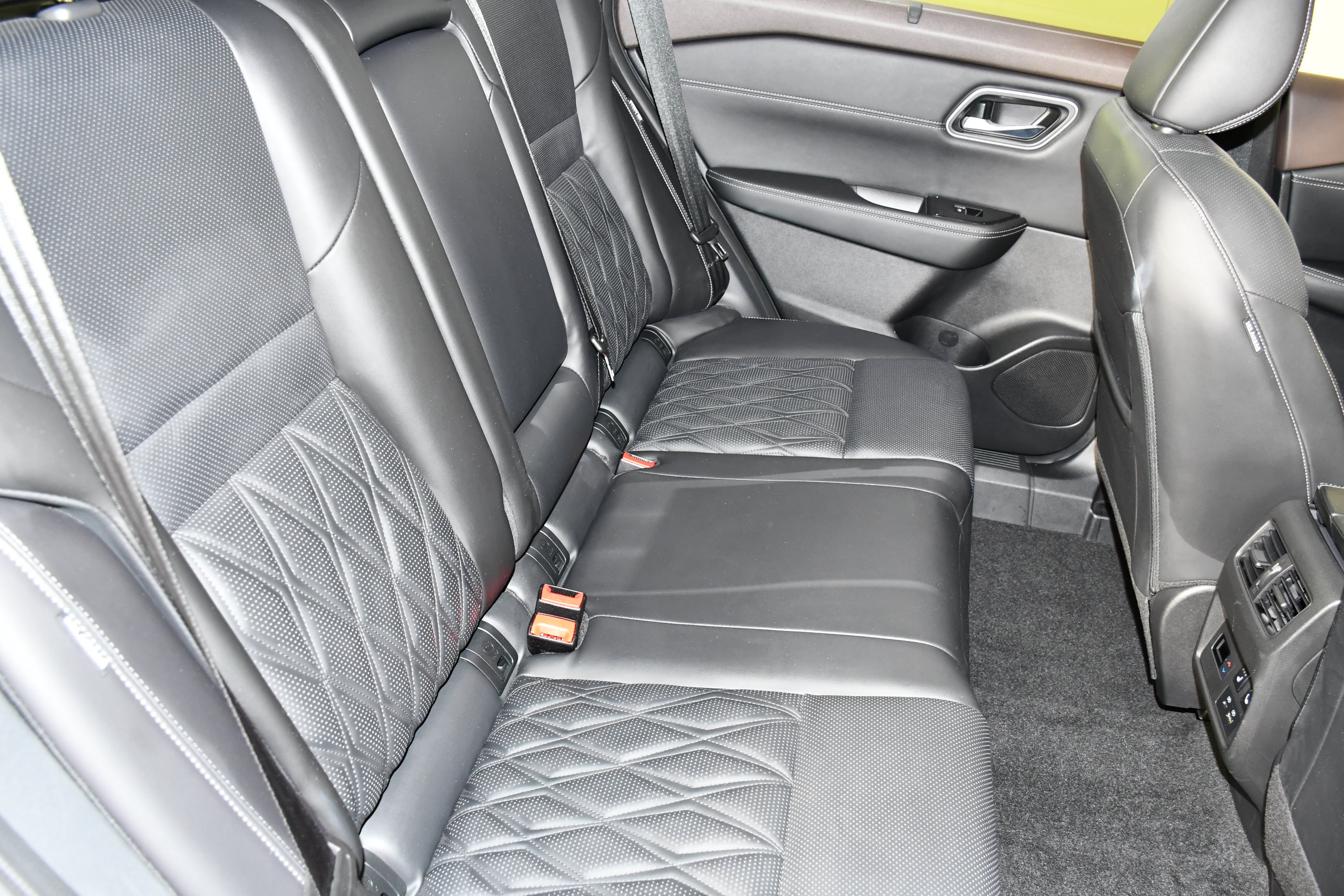 Used 2023 Nissan Rogue Platinum w/ Platinum Premium Package AWD/4WD image 48
