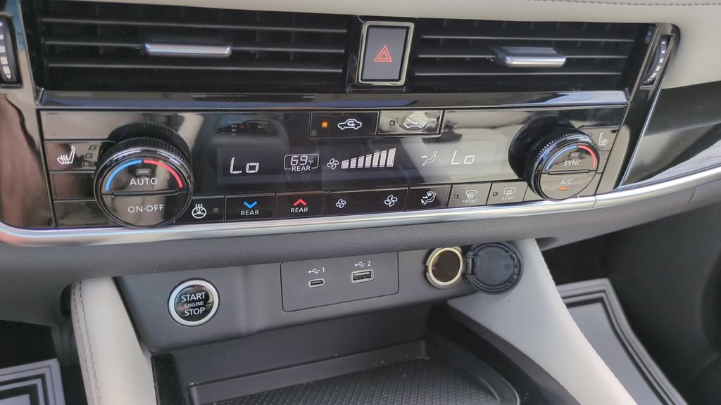 Used 2023 Nissan Rogue SL w/ SL Premium Package FWD image 20