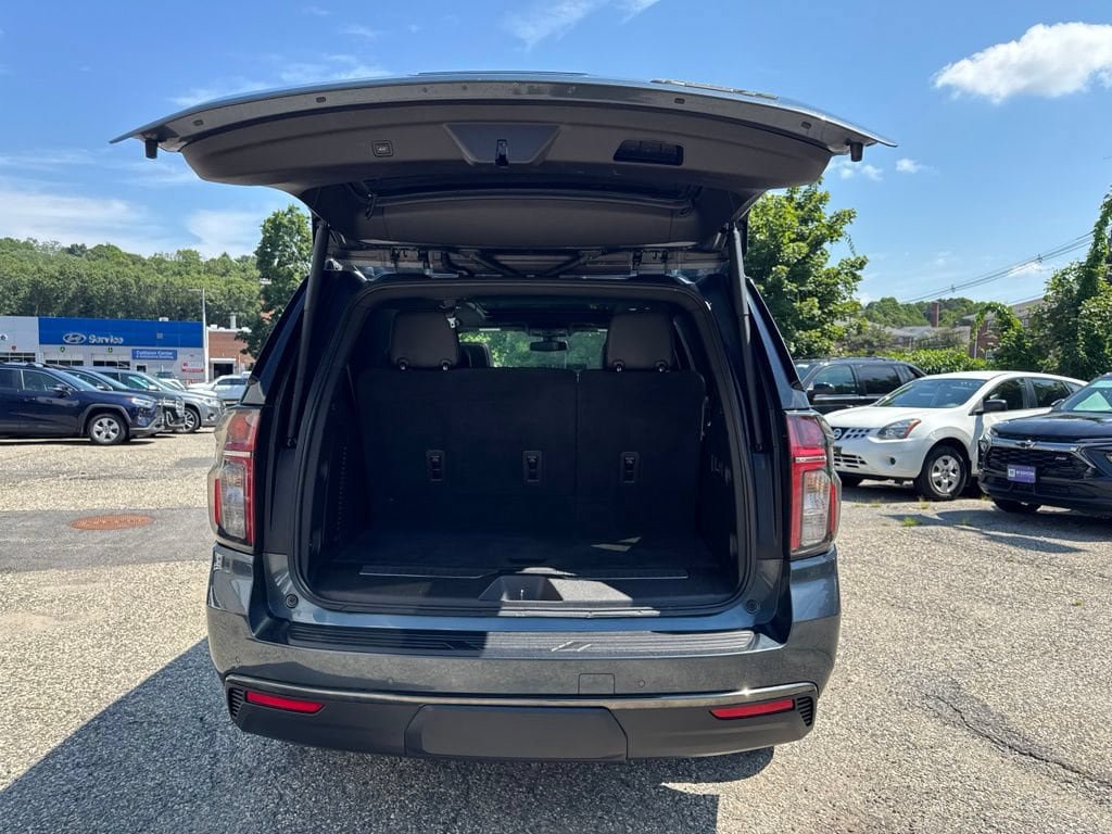 Used 2021 Chevrolet Tahoe RST w/ Luxury Package AWD/4WD image 6