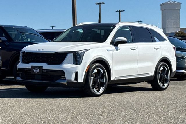 Certified 2025 Kia Sorento EX AWD/4WD image 10