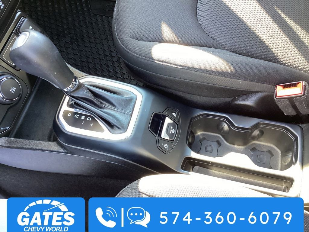 Used 2023 Jeep Renegade Altitude w/ Sun/Sound Group image 32