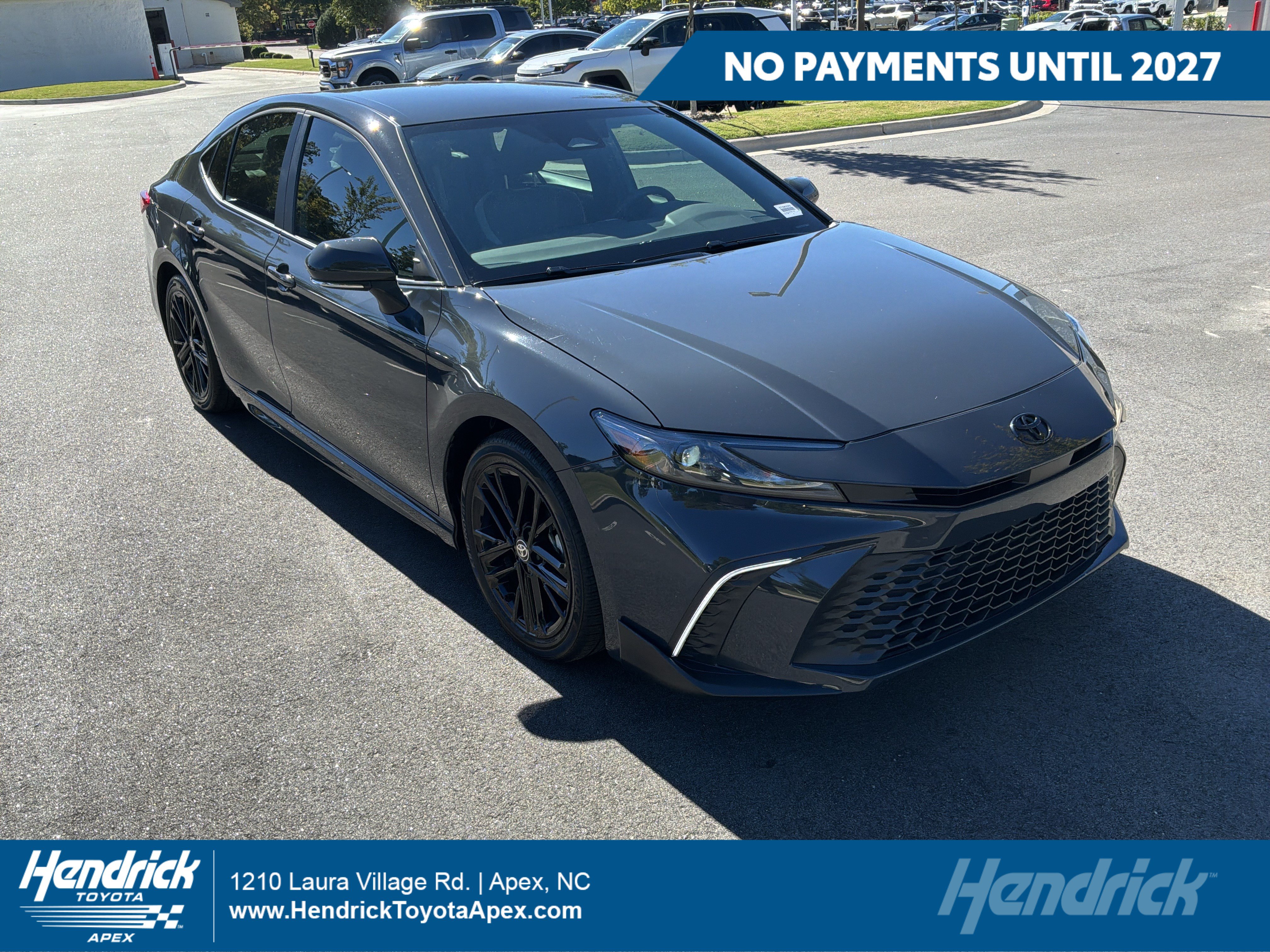 Used 2026 Toyota Camry SE FWD image 1