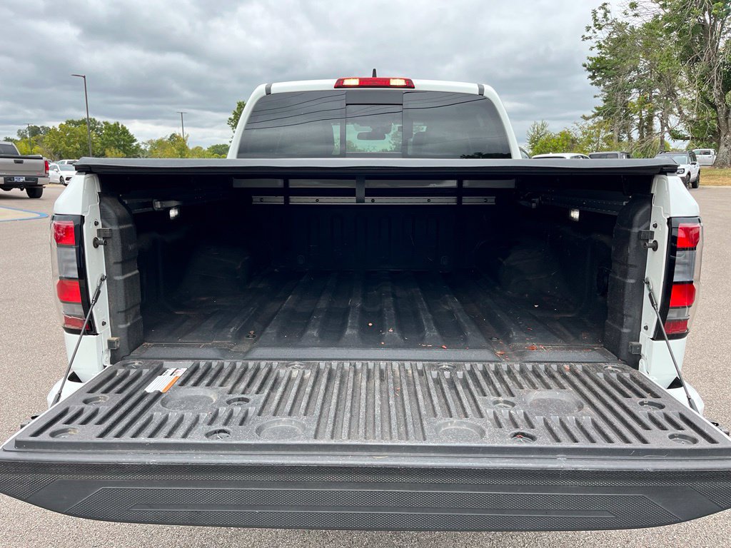 Used 2025 Nissan Frontier SV w/ SV Convenience Package RWD image 9