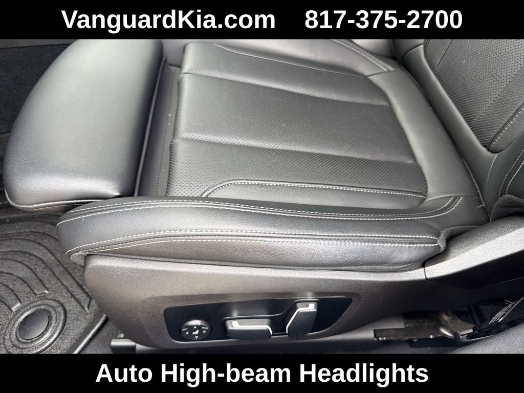 Used 2024 BMW 330i xDrive Sedan AWD/4WD image 16