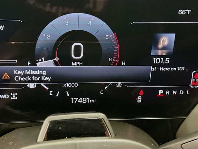 Used 2025 GMC Yukon XL Elevation w/ Elevation Premium Package image 12