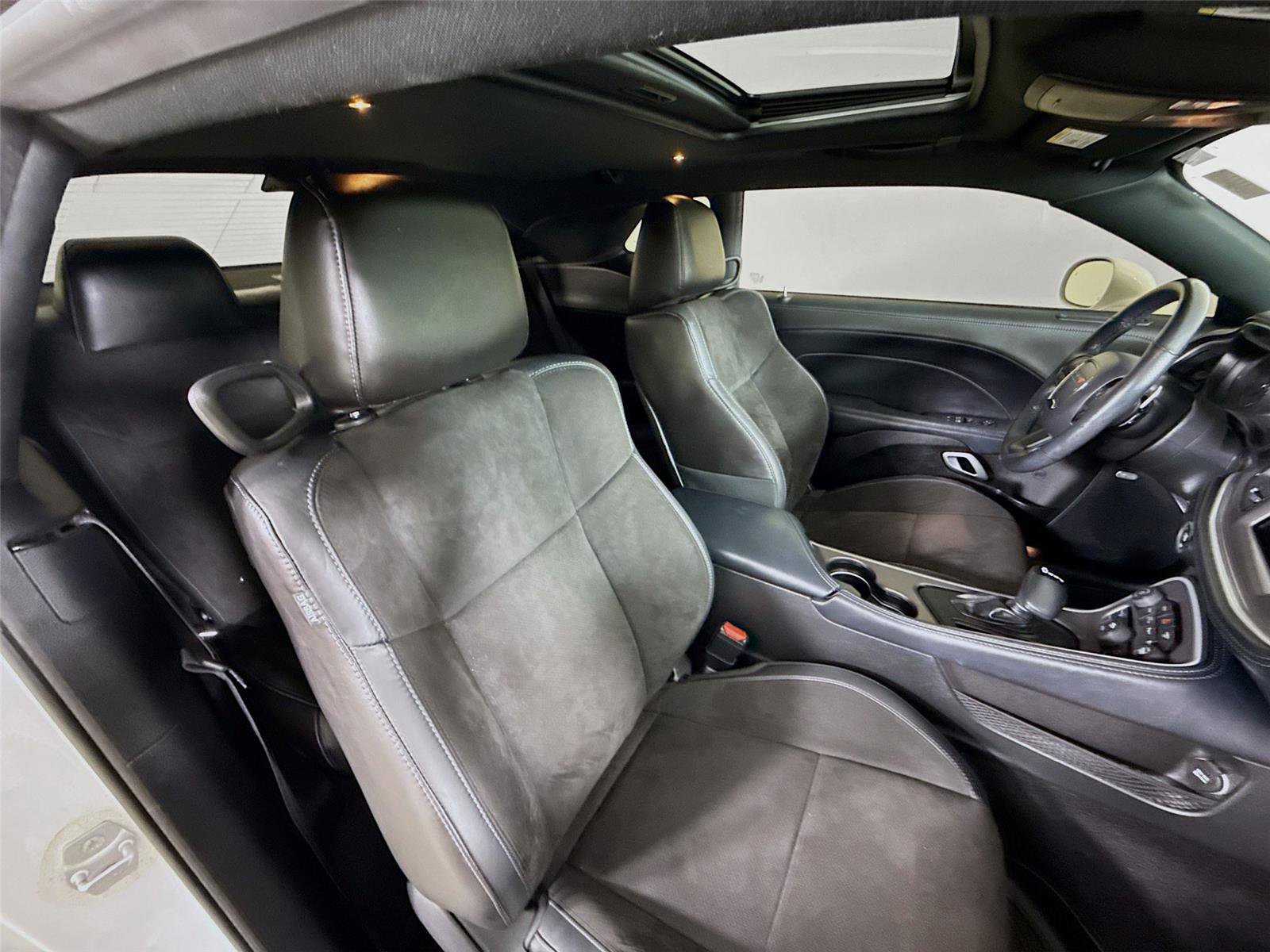 Used 2022 Dodge Challenger GT w/ Plus Package image 28