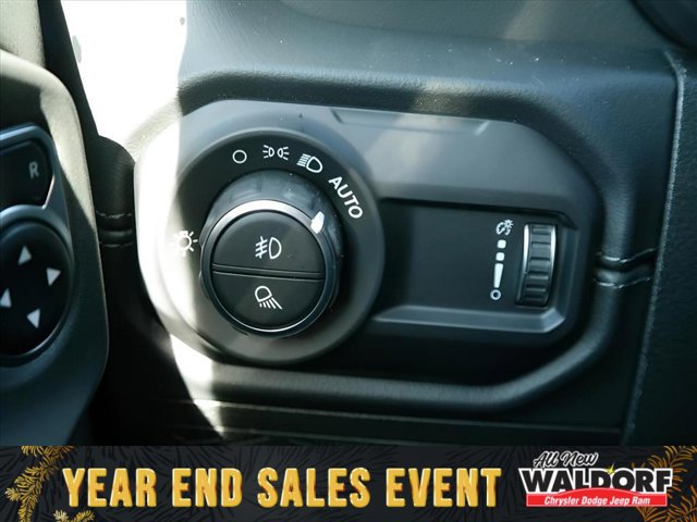 New 2025 Jeep Gladiator Sport image 16