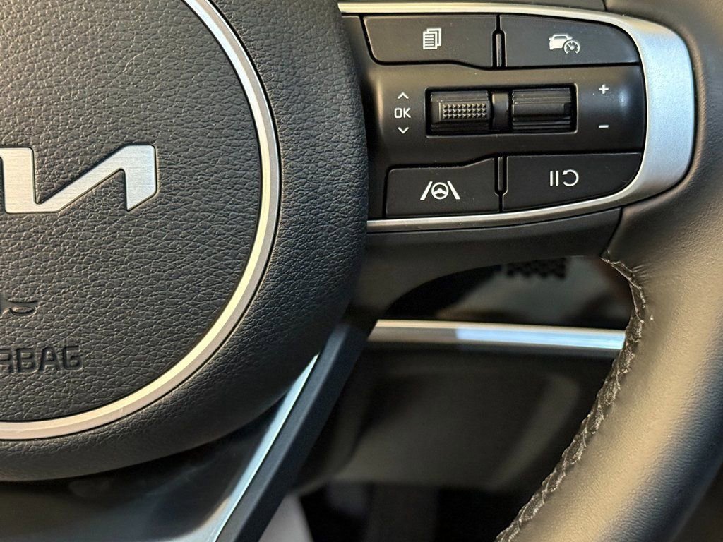 Used 2025 Kia Sportage X-Line w/ Premium Package image 12