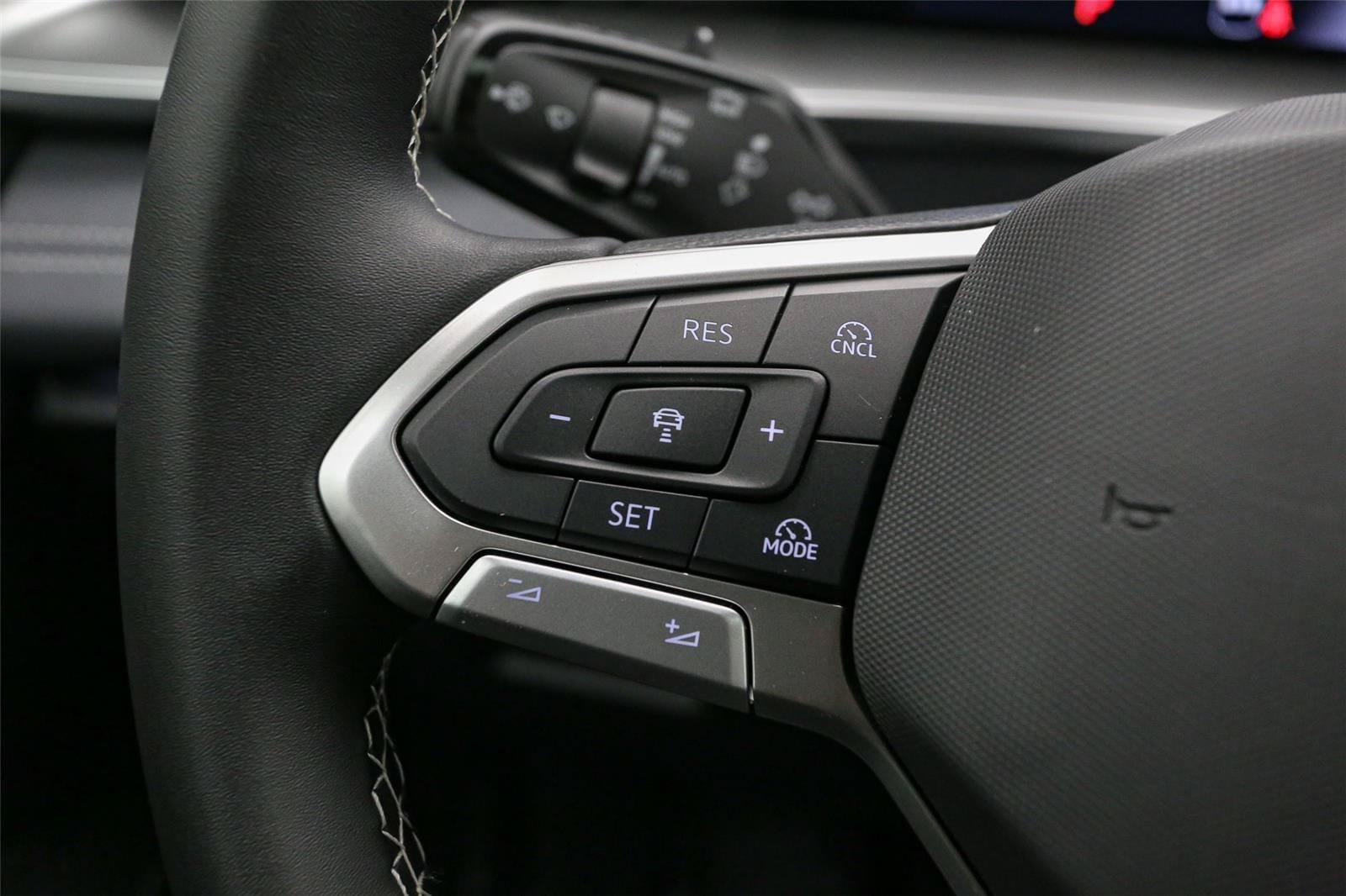 New 2026 Volkswagen Tiguan SE AWD/4WD image 24