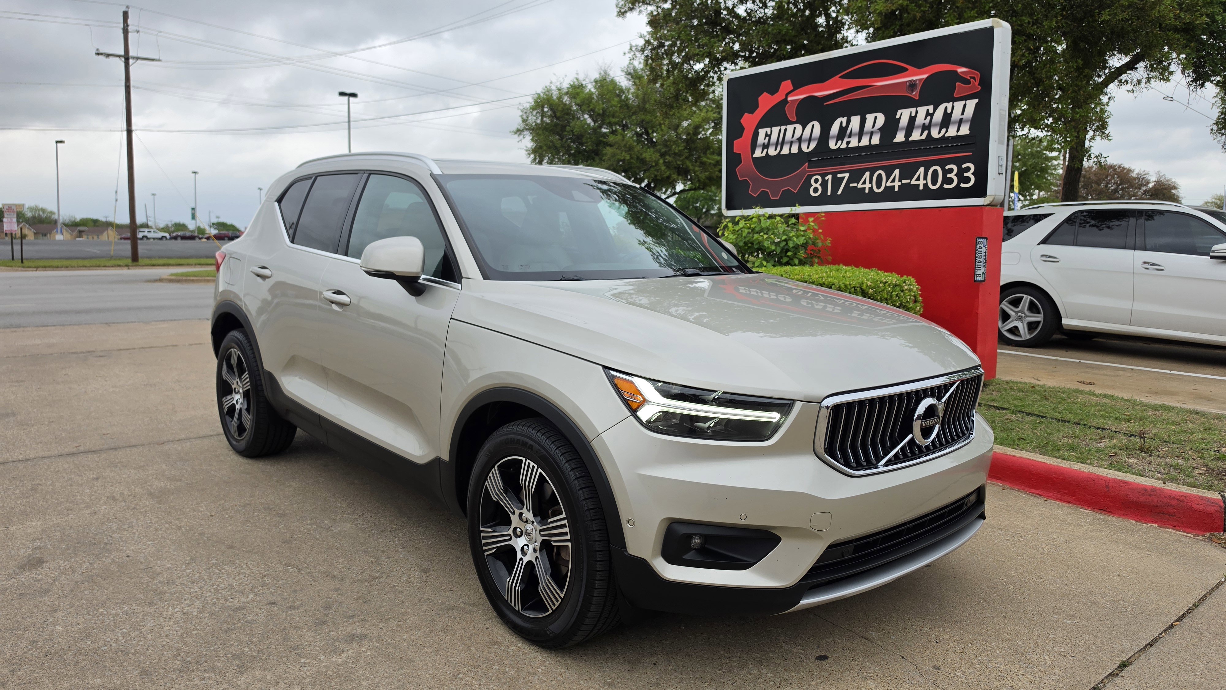 Used 2019 Volvo XC40 T5 Inscription AWD/4WD image 6