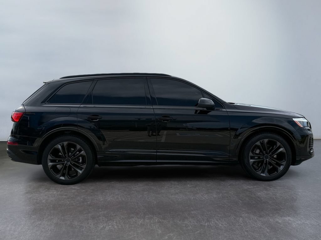 Used 2026 Audi Q7 3.0T Prestige AWD/4WD image 2