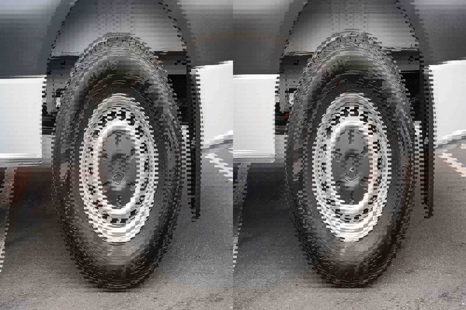 Used 2025 Mercedes-Benz Sprinter 2500 image 12