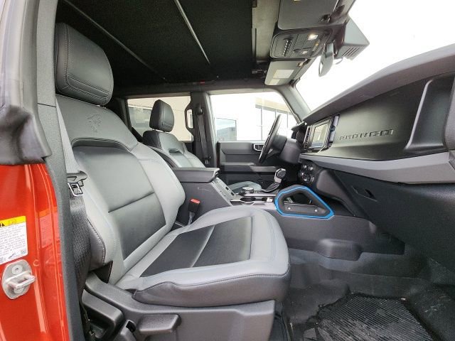 Used 2022 Ford Bronco Black Diamond image 7