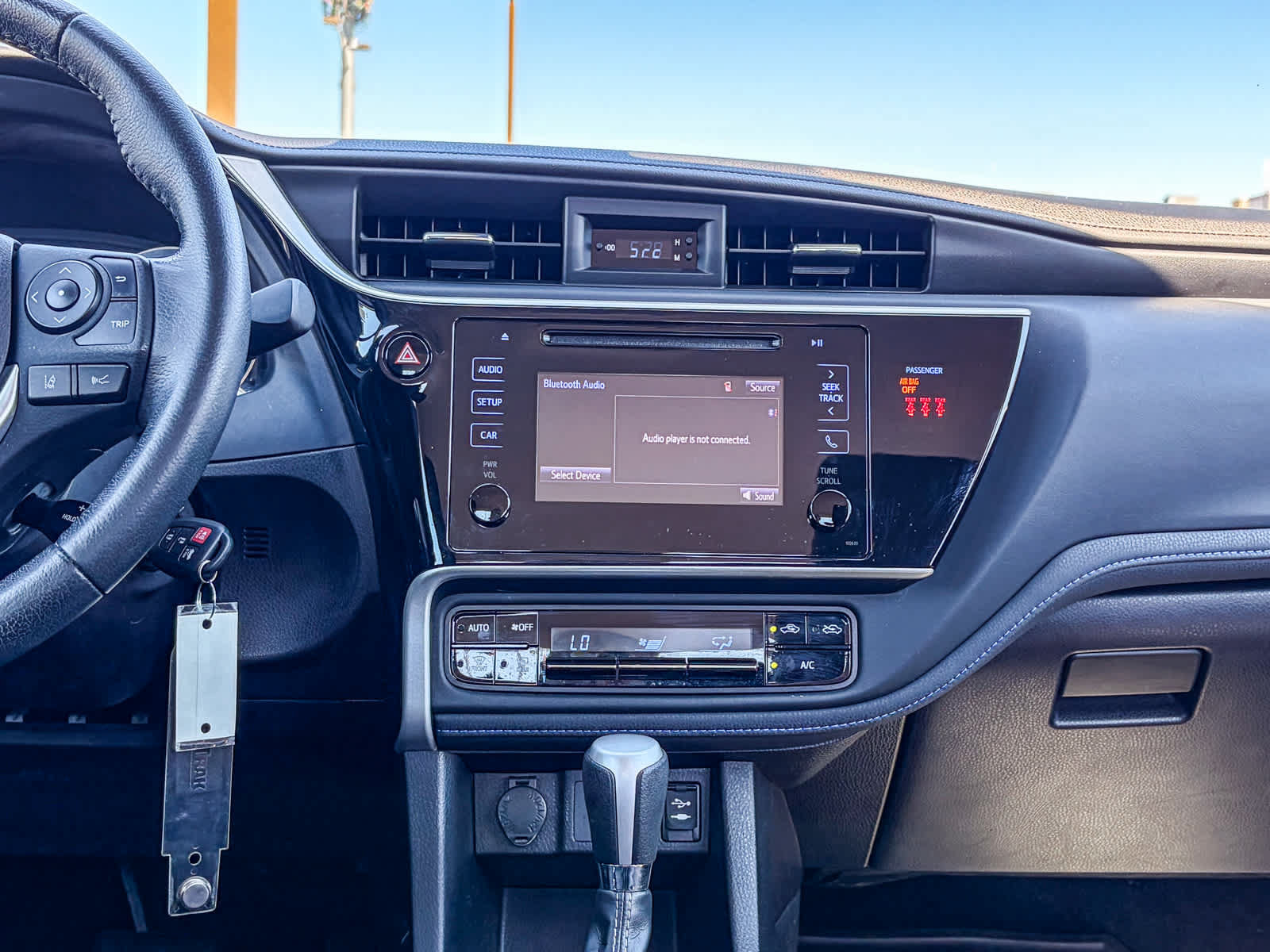 Used 2019 Toyota Corolla SE FWD image 12