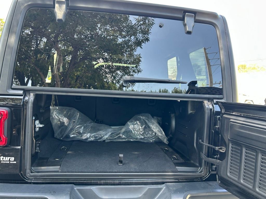 Used 2020 Jeep Wrangler Unlimited Rubicon image 38