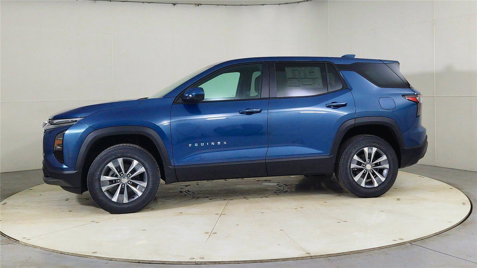Used 2026 Chevrolet Equinox LT image 4