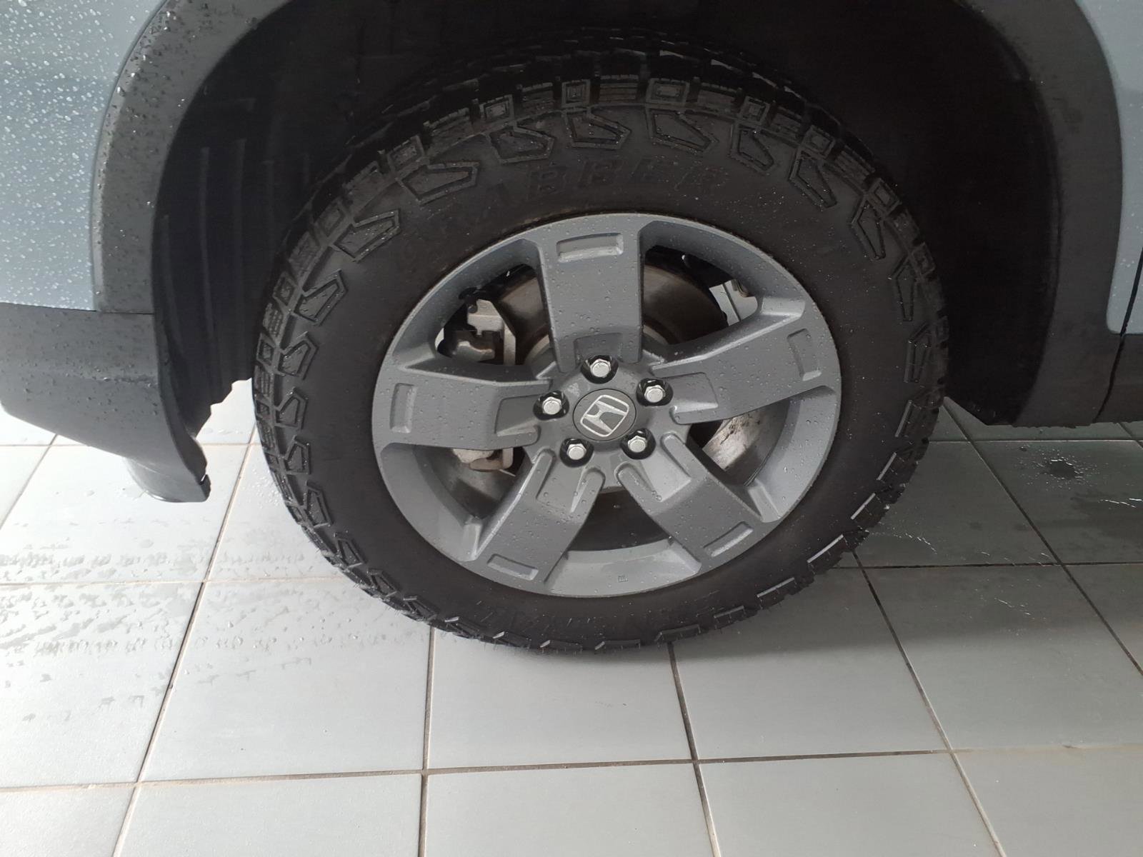 Used 2025 Honda Ridgeline TrailSport image 9