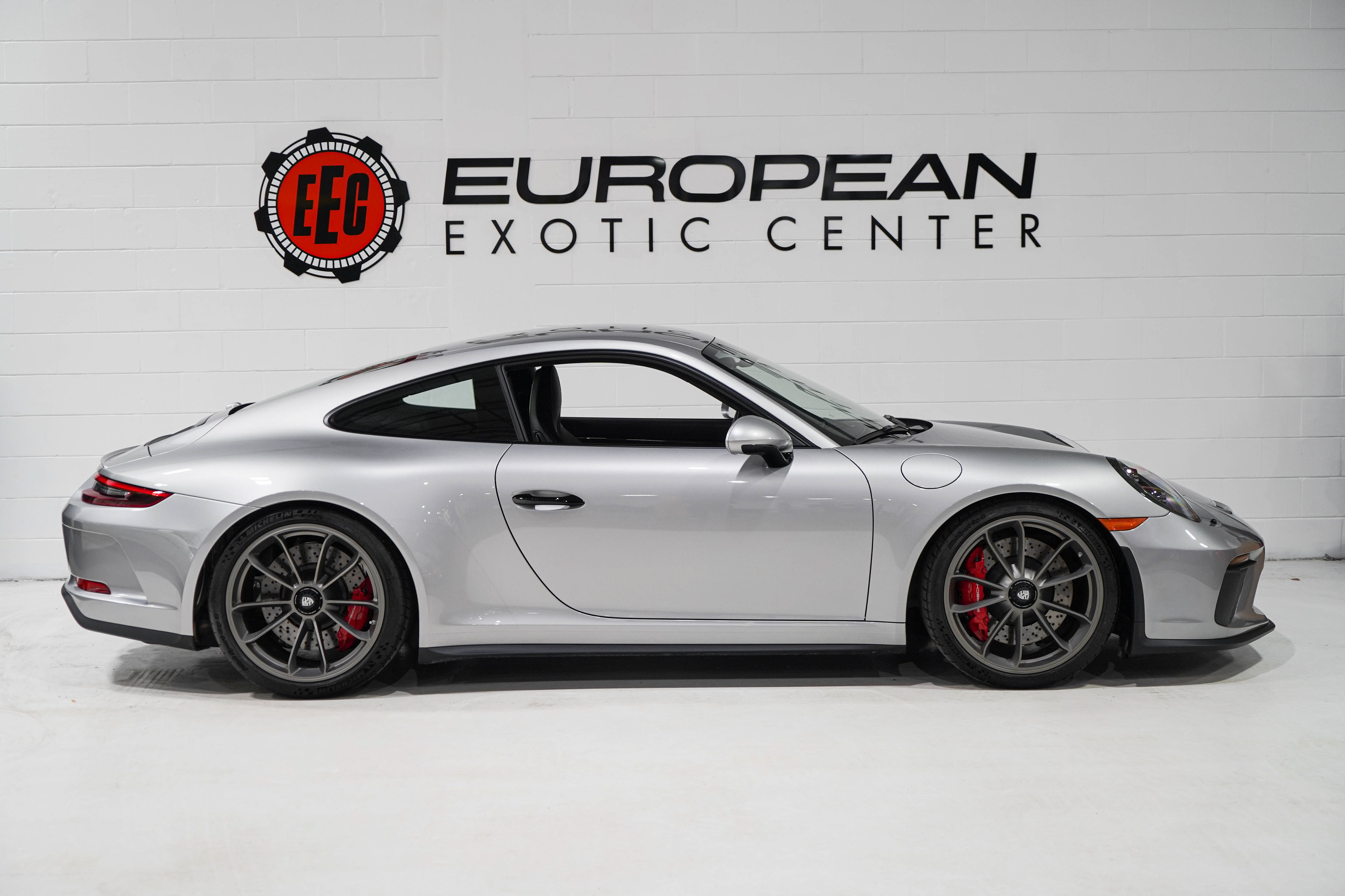 Used 2018 Porsche 911 GT3 RWD image 6