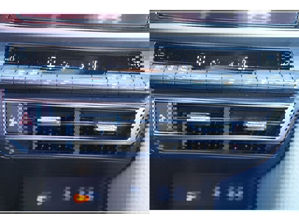 Used 2026 Toyota Camry SE image 18