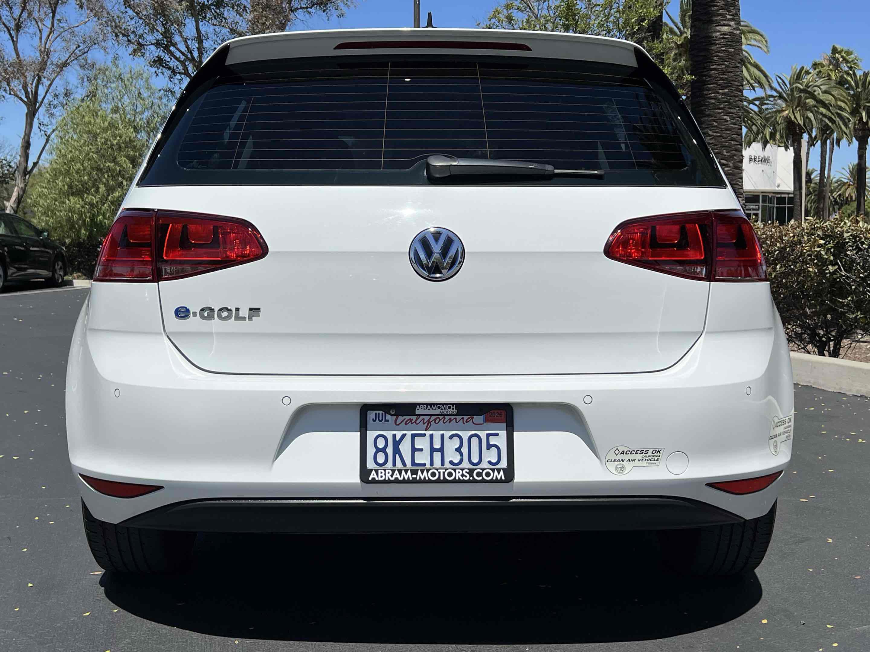 Used 2015 Volkswagen e-Golf SEL Premium FWD image 26
