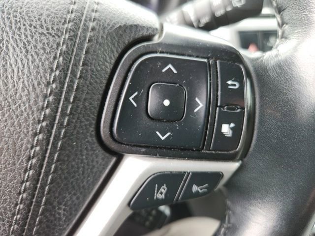 Used 2019 Toyota Highlander XLE image 31